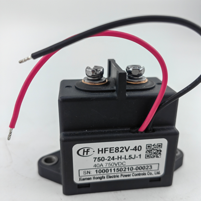Hongfa DC-relais HFE82V-40 Vermogen 450/750 Vdc Spoel 12/24 Vdc