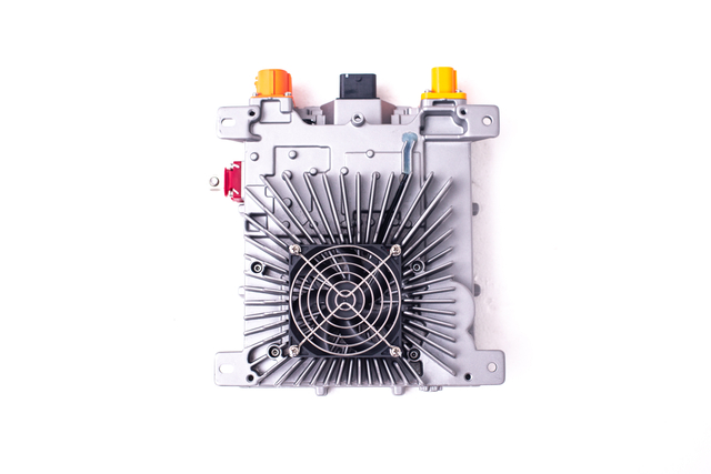 144 V 23 A 2 in 1 combo-oplader 3,3 kW OBC+ 1 kW DCDC 