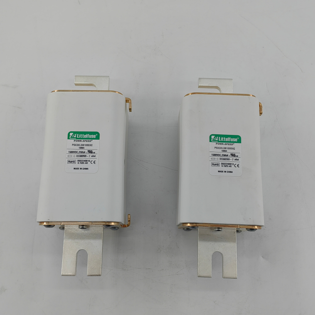 Littlefuse PSX_C-serie snelle vierkante behuizing 1500Vdc 80A-1400A zekering