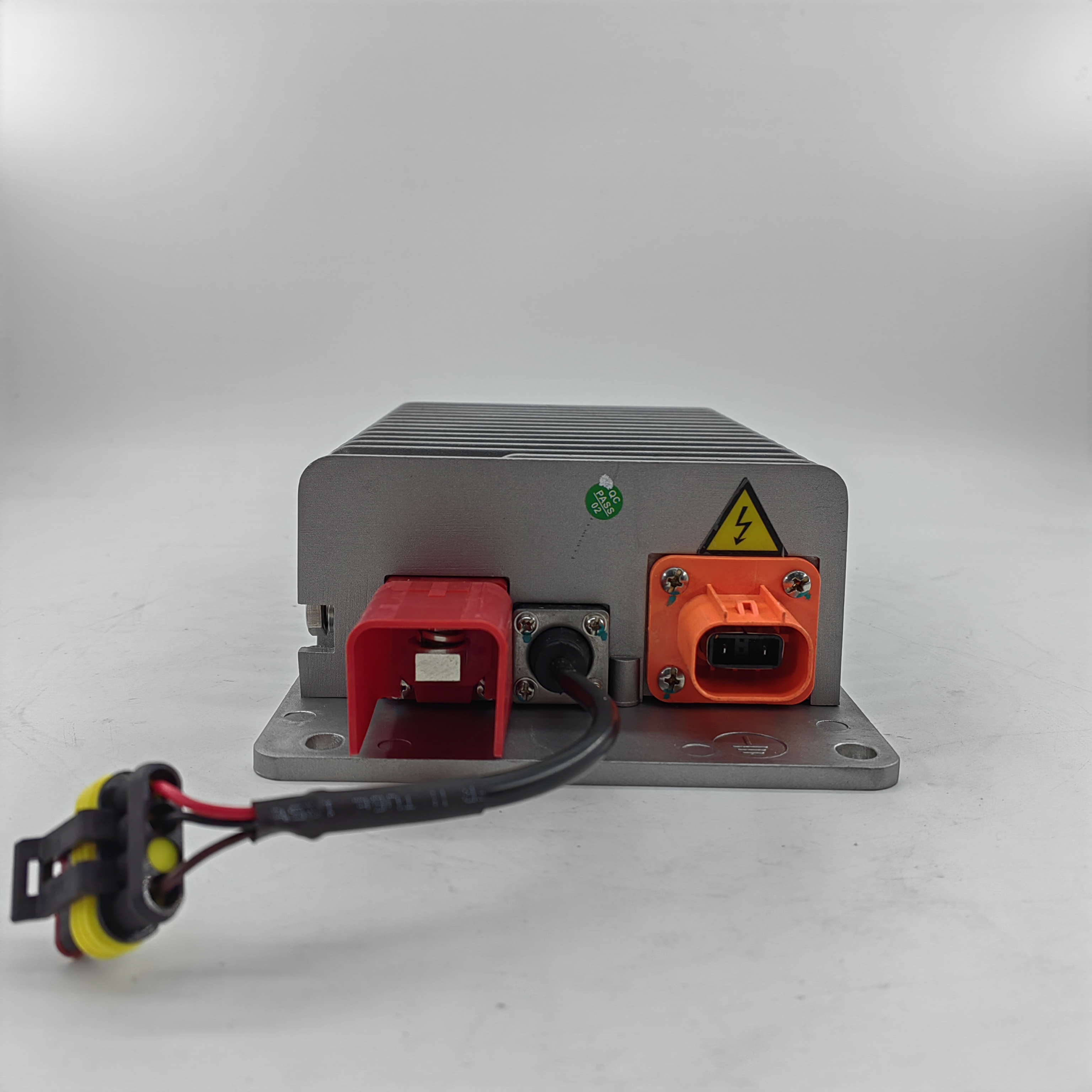 1kW 144V naar 12V EV DC/DC-converter Geïsoleerde DC-converter aan boordconverter met CAN BUS