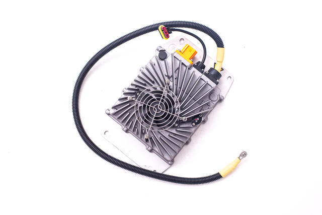 1,5 kW DCDC-converter 72V naar 14V 110A Hoogspanning Omzetten naar laagspanning Automatisch