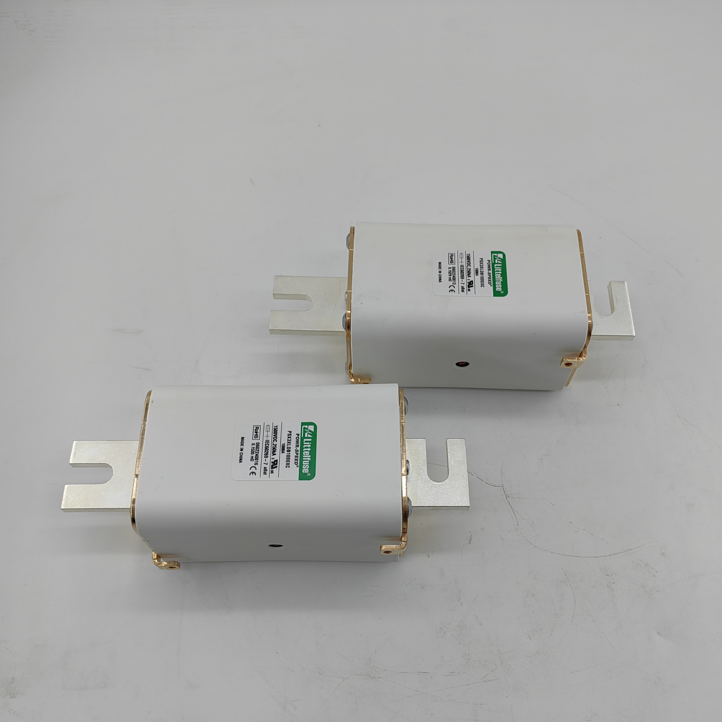 Littlefuse PSX_C-serie snelle vierkante behuizing 1500Vdc 80A-1400A zekering